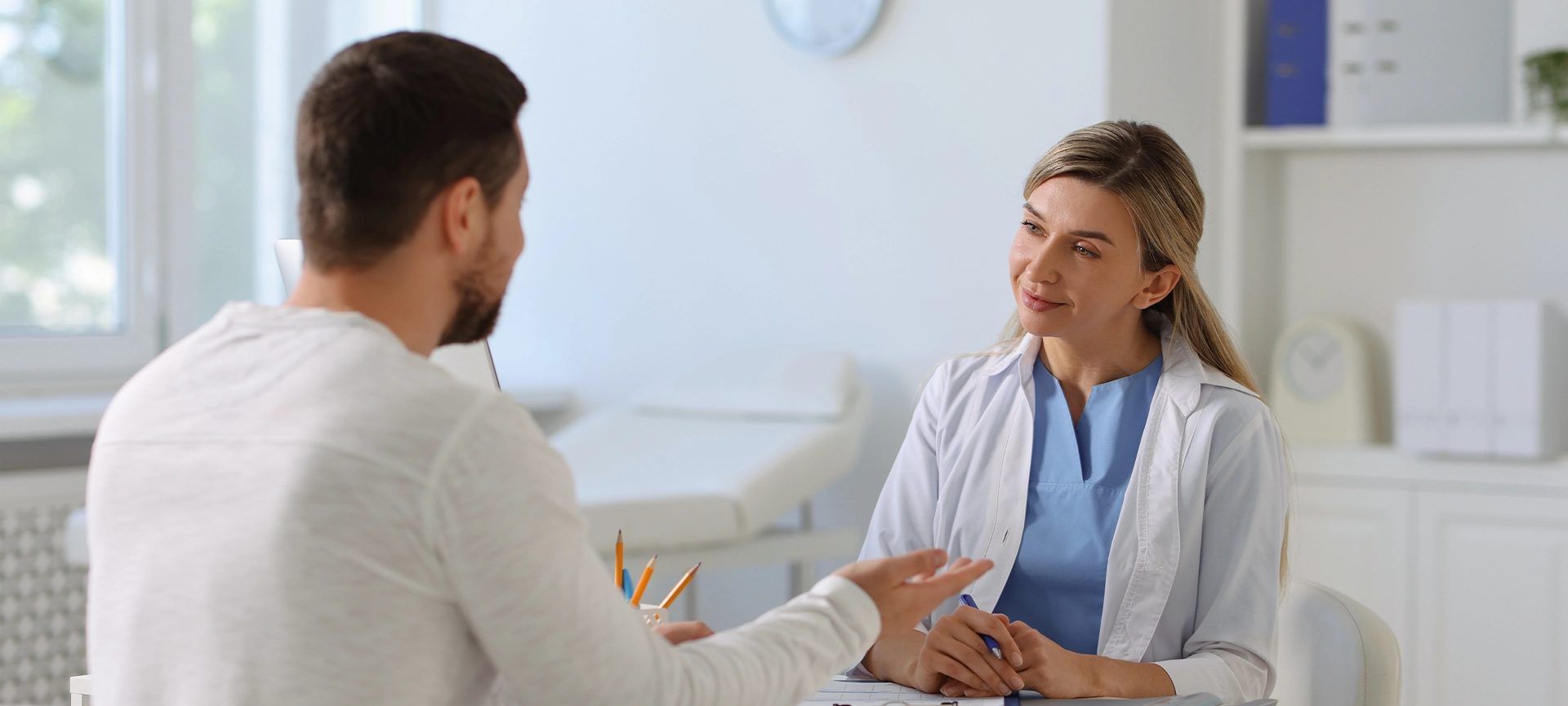 patient visit in walk-in-clinic for checkup
